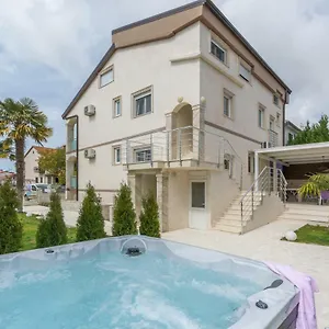  Apartman Stephany