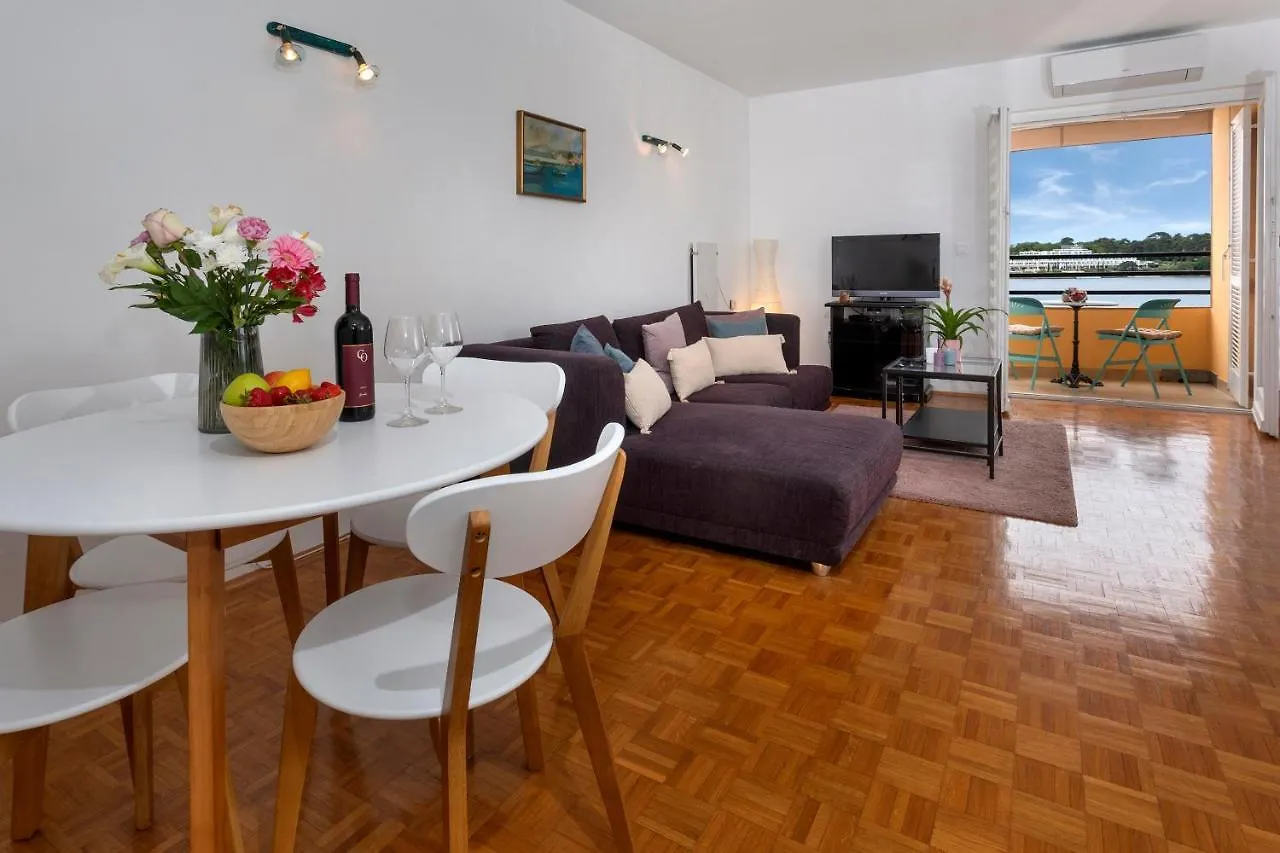 Apartment Apartman Seaview Porec