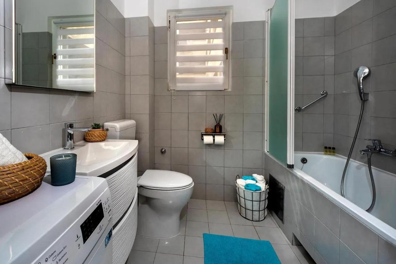 Apartment Apartman Seaview Porec Croatia