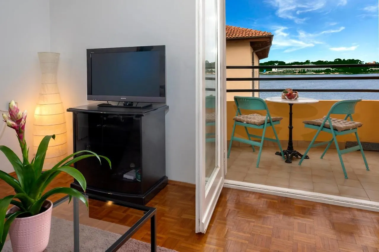 Apartment Apartman Seaview Porec Croatia